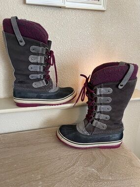 Sorel Joan of Arctic Tall Knit Boots Size 8 Purple/Gray
